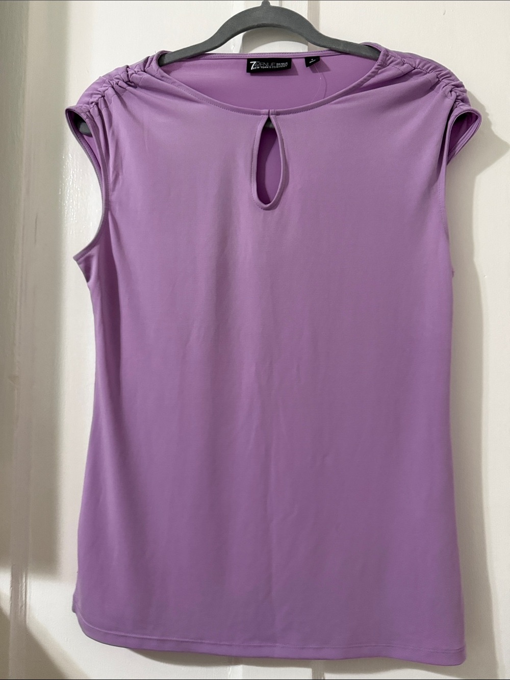 NWT New York & Company Lavender Keyhole Sleeveless Top